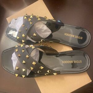 STEVE MADDEN TACE STUDDED SANDAL, BLACK 8